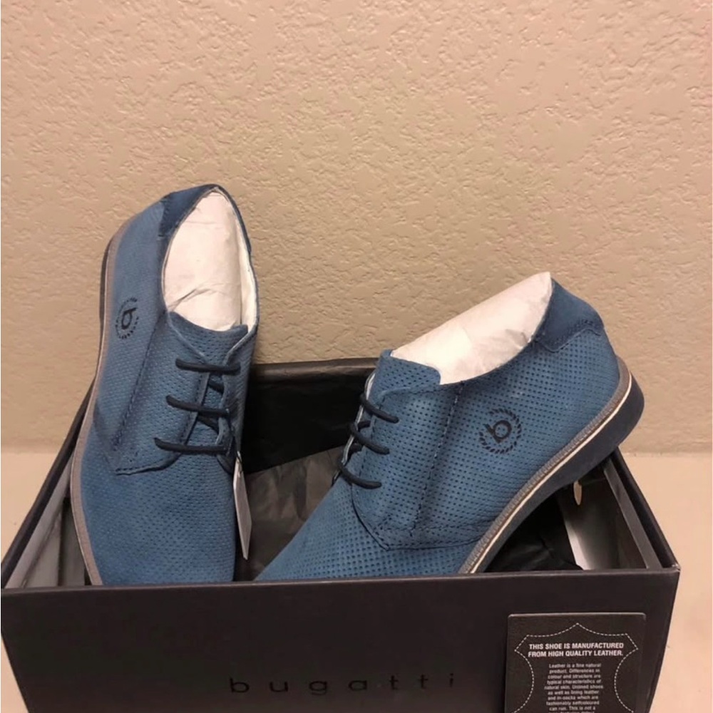 Bugatti Men's Perforated Blue Oxfords